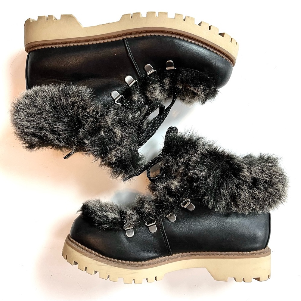 CIRCUS BY SAM EDELMAN Kilborn black faux fur lug sole winter ankle boots